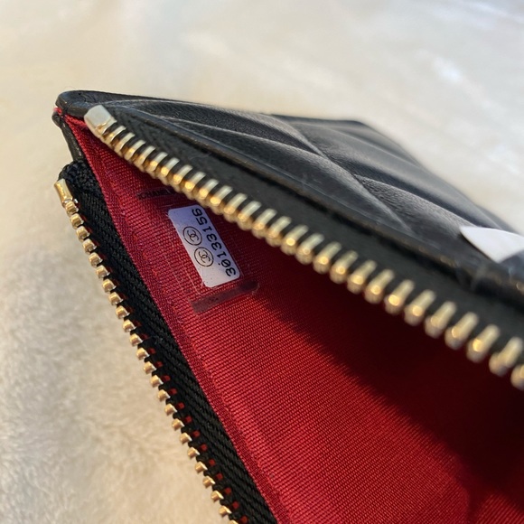 💓Sold💓Chanel 19 phone & card holder wallet - Picture 7 of 12